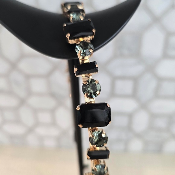 💋Two (2) Headbands FOR ONE LOW PRICE! - Picture 8 of 12